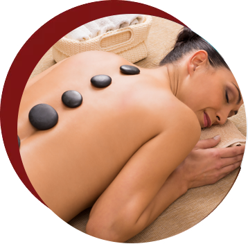 Massagem relaxante com pedras quentes